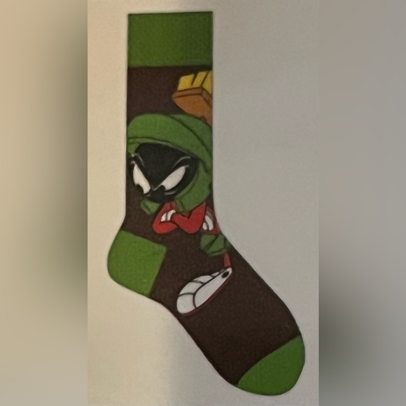 Socks Looney Tunes 2 Pairs NWT - Picture 3 of 4